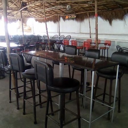 اولونجابو Gumleaves Hotel And Restaurant المظهر الخارجي الصورة