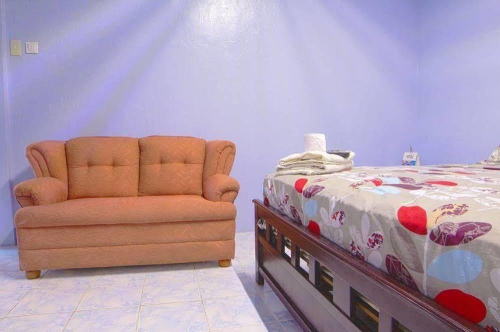 اولونجابو Gumleaves Hotel And Restaurant المظهر الخارجي الصورة